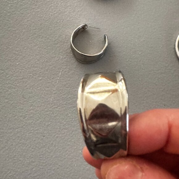 Lot of Silver Hoop earings great condition - Picture 3 of 9